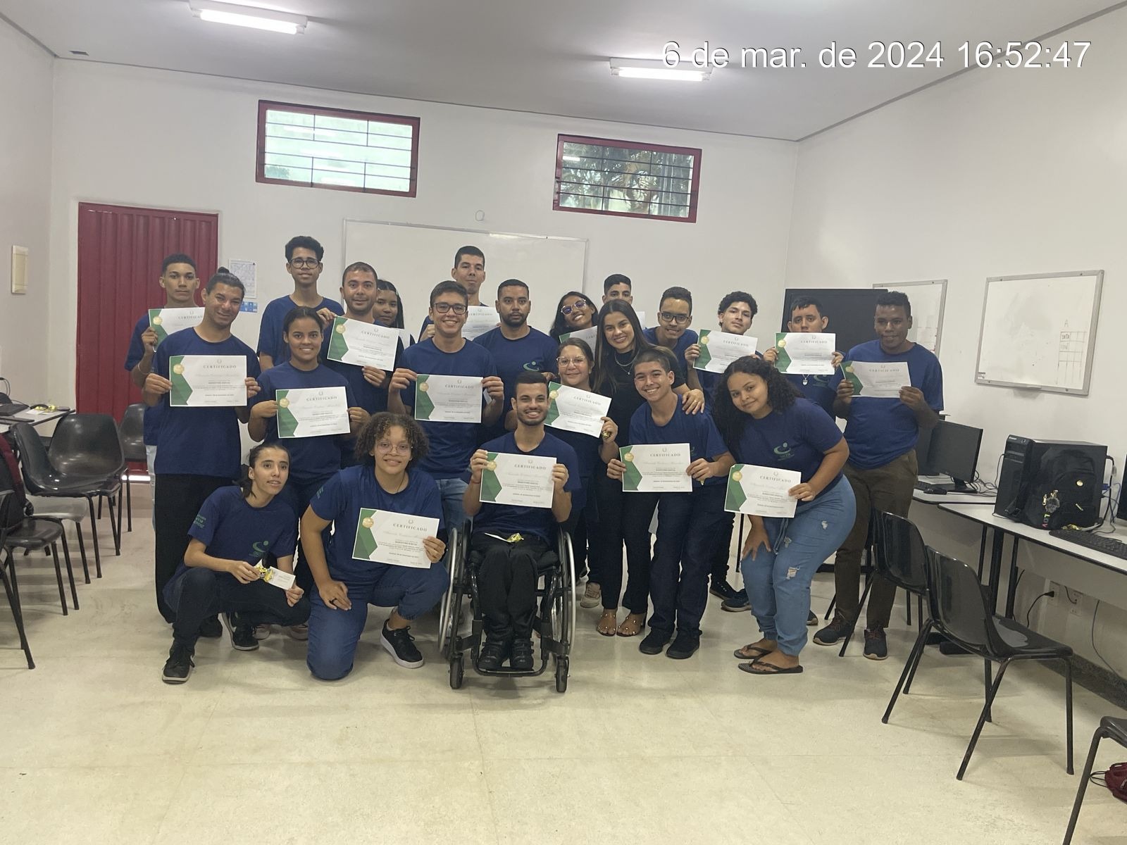 Jovens do Programa Osceia Inclusão concluem curso de Marketing Digital.