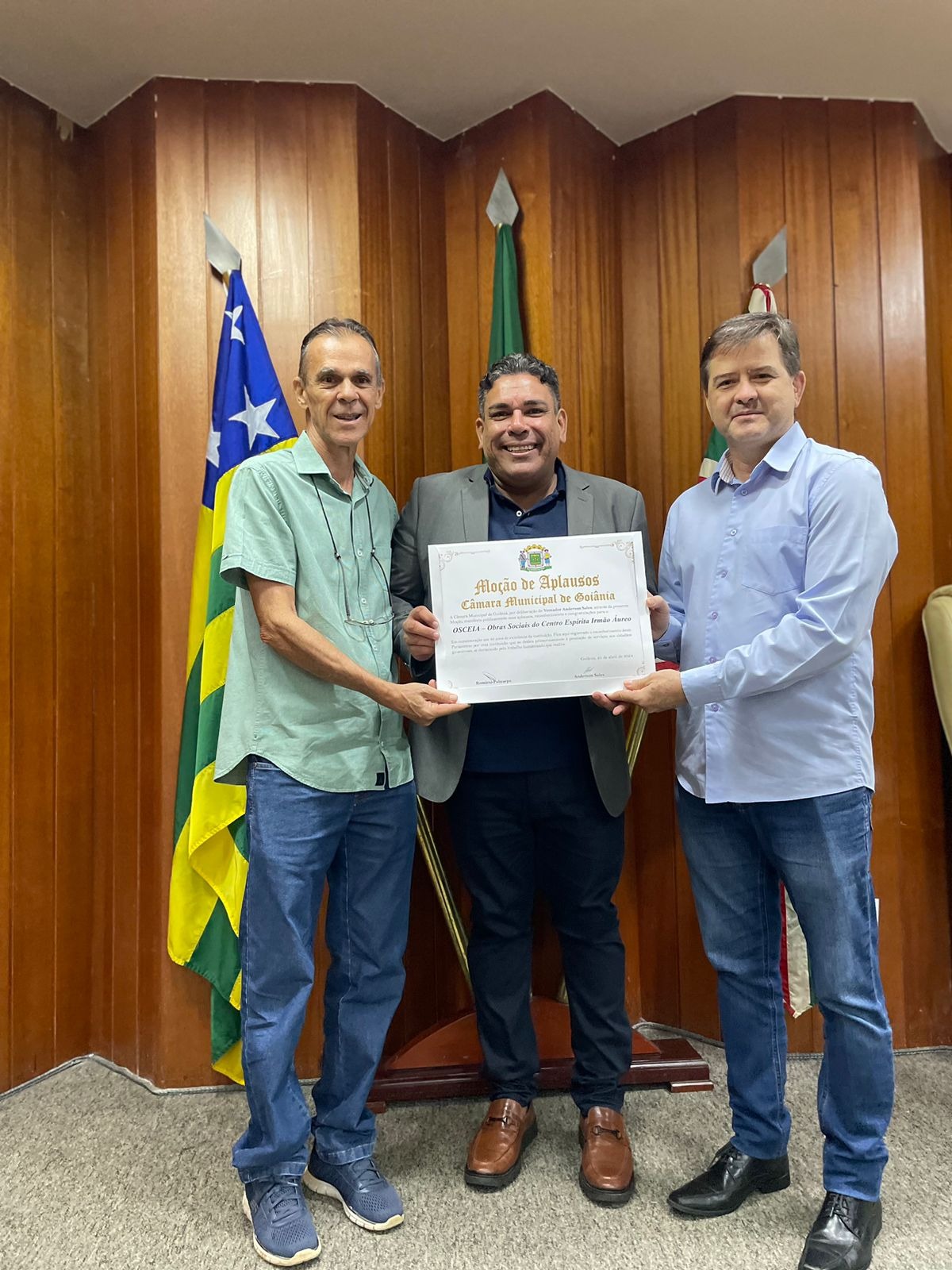 Osceia recebeu reconhecimento pelos 40 anos de serviço à comunidade.