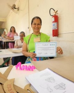 Alunas do curso de modelagem da Osceia encerram o curso