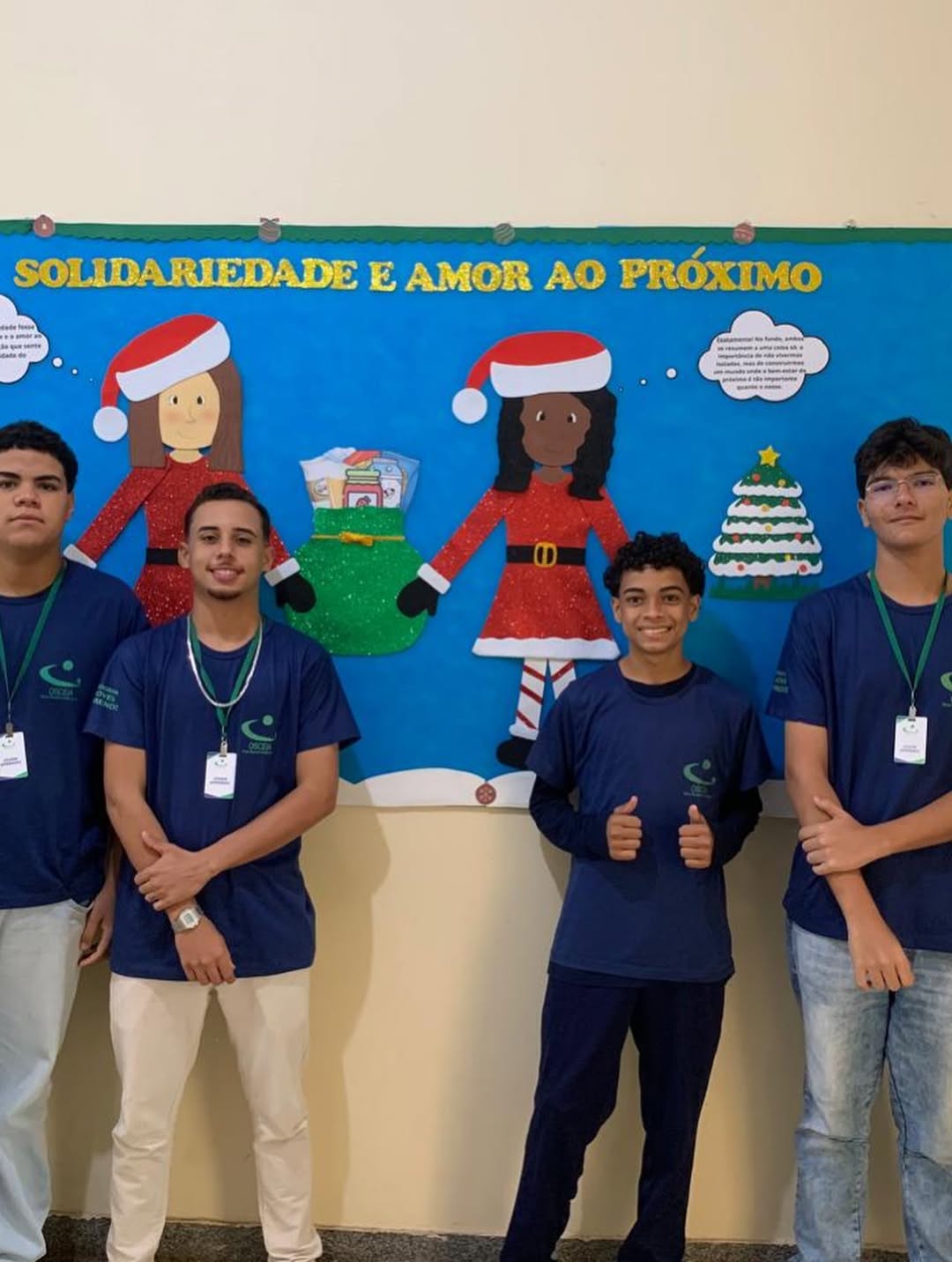 Jovens Aprendizes Espalhando Solidariedade